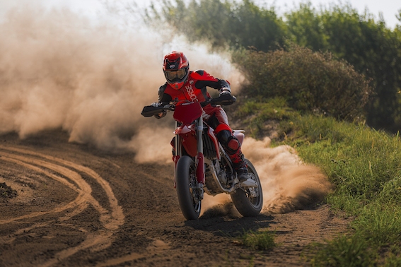 MY27_DESMO450SM_DYNAMICS_9