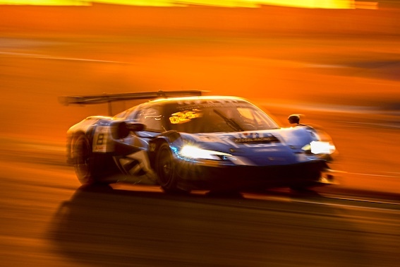 box_ferrari_8_5324-09-495_hi-_d4ccd101-5ab8-4cc5-a554-d40806a95e9b
