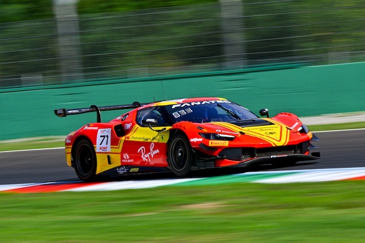 box2_ferrari_gt_wc_eu_24_Neubauer_Ye_Vidales_09_HI_3c0472b5-1a41-48ad-8c43-8e487335bb7e