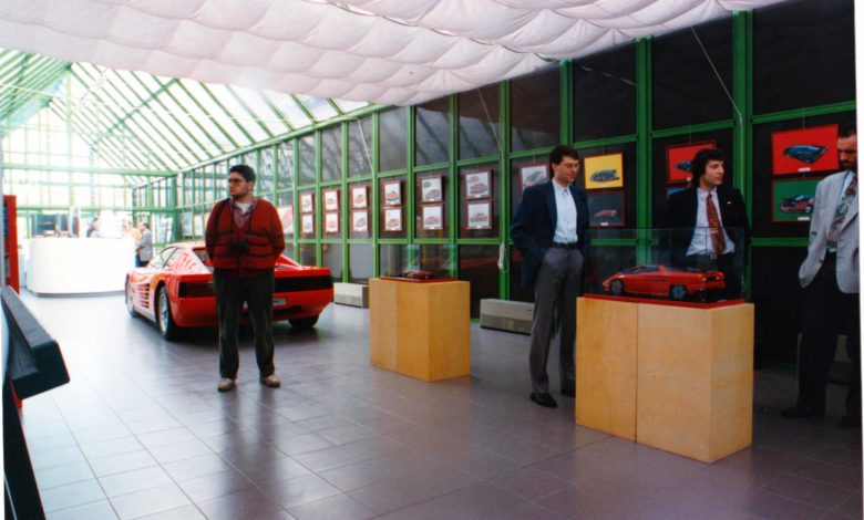INTRODUZIONE – FABRIZIO FERRARI, designer, giornalista e docente universitario: una vita spesa nel nome e per la passione delle supercars italiane della “Terra dei Motori”.