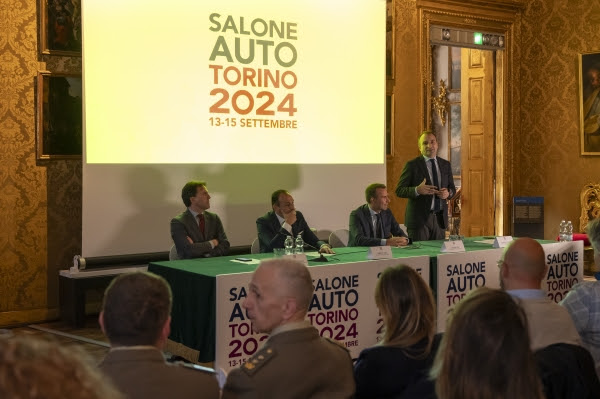 Torna Salone Auto Torino dal 13 al 15 settembre 2024, esposizione e test drive nelle vie e nelle piazze del centro di Torino