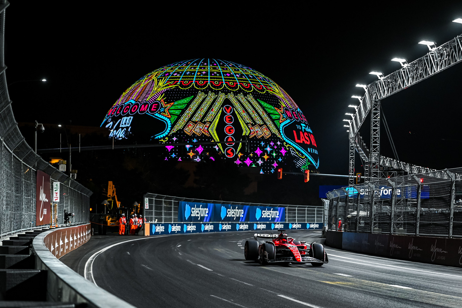 Gran Premio di Las Vegas – Prove Libere 1: Charles primo, Carlos settimo, ma la sessione dura soli nove minuti