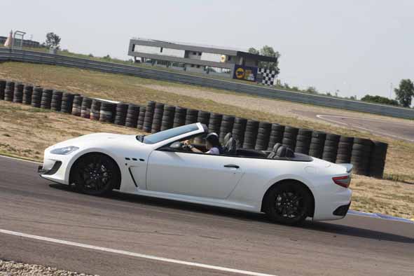 Test drive Maserati GranCabrio MC (2013): perfetta per le vacanze (ma non solo)