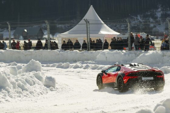 Automobili Lamborghini a Zell am See; La Huracán Sterrato conquista la pista ghiacciata