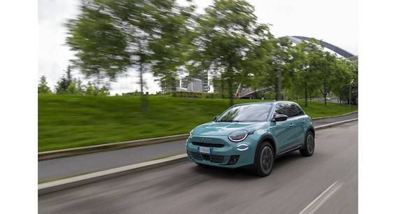 Arriva negli showroom italiani la nuova Fiat 600 Hybrid