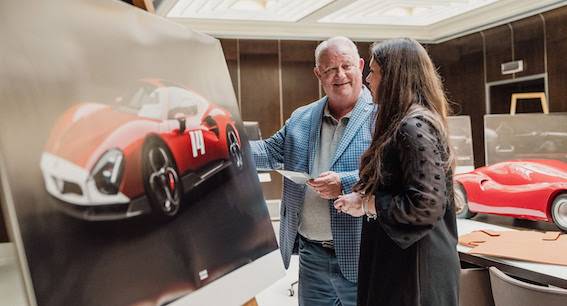 Alfa Romeo 33 Stradale, l’icona che affascina gli States. L’incontro con il cliente americano Glynn Bloomquist