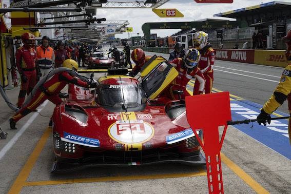 Ferrari vince il Pit Stop Challenge a Le Mans