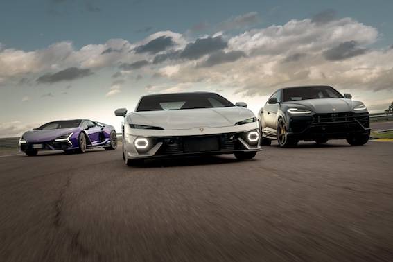 Lamborghini: la nuova gamma ibrida riceve premi in tutto il mondo