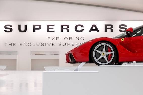AL MUSEO ENZO FERRARI DI MODENA APRE LA NUOVA MOSTRA “SUPERCARS”